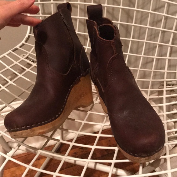 Shoes - No 6 Clogs